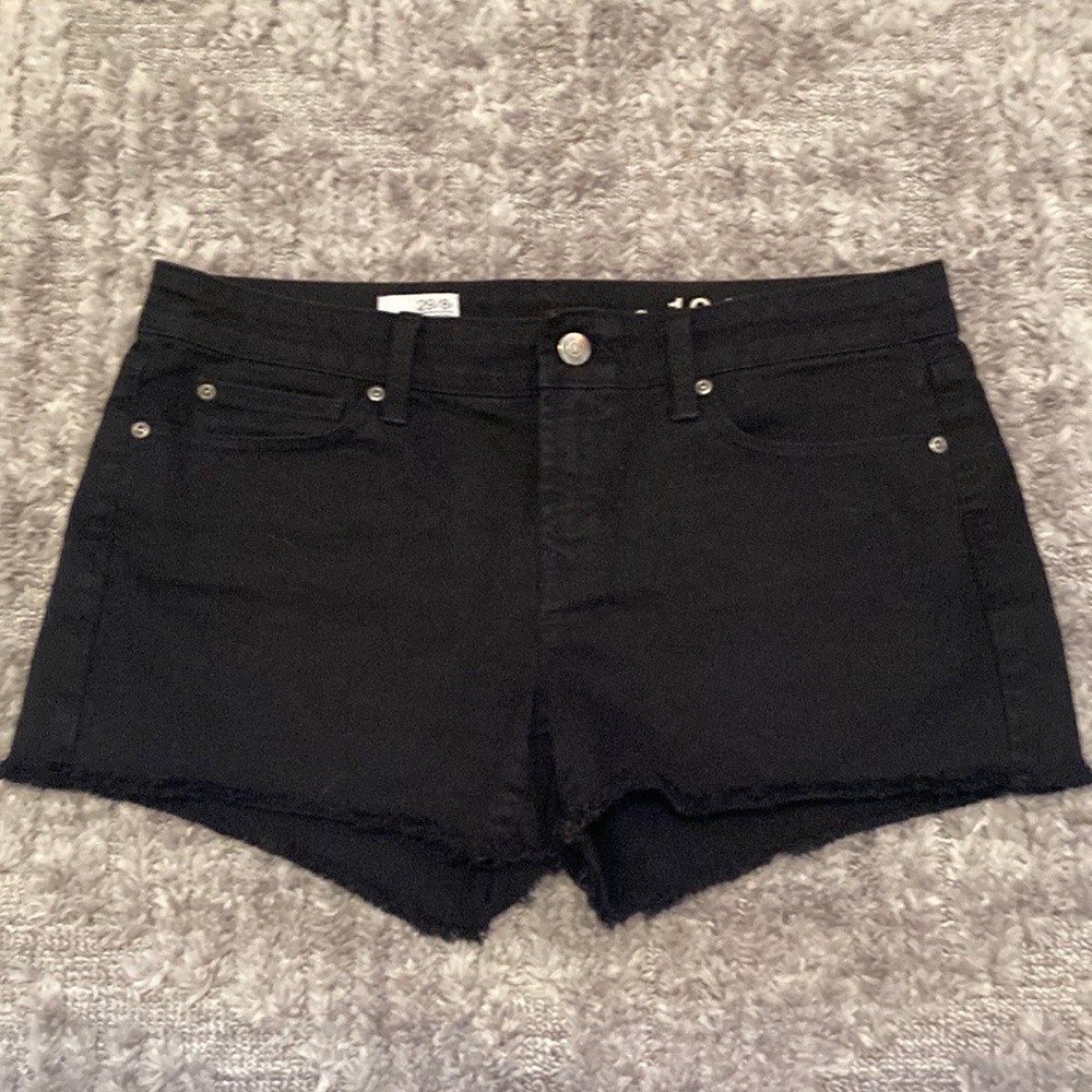 EUC Gap Summer Cut-offs. Size 29/8r. Black jean.